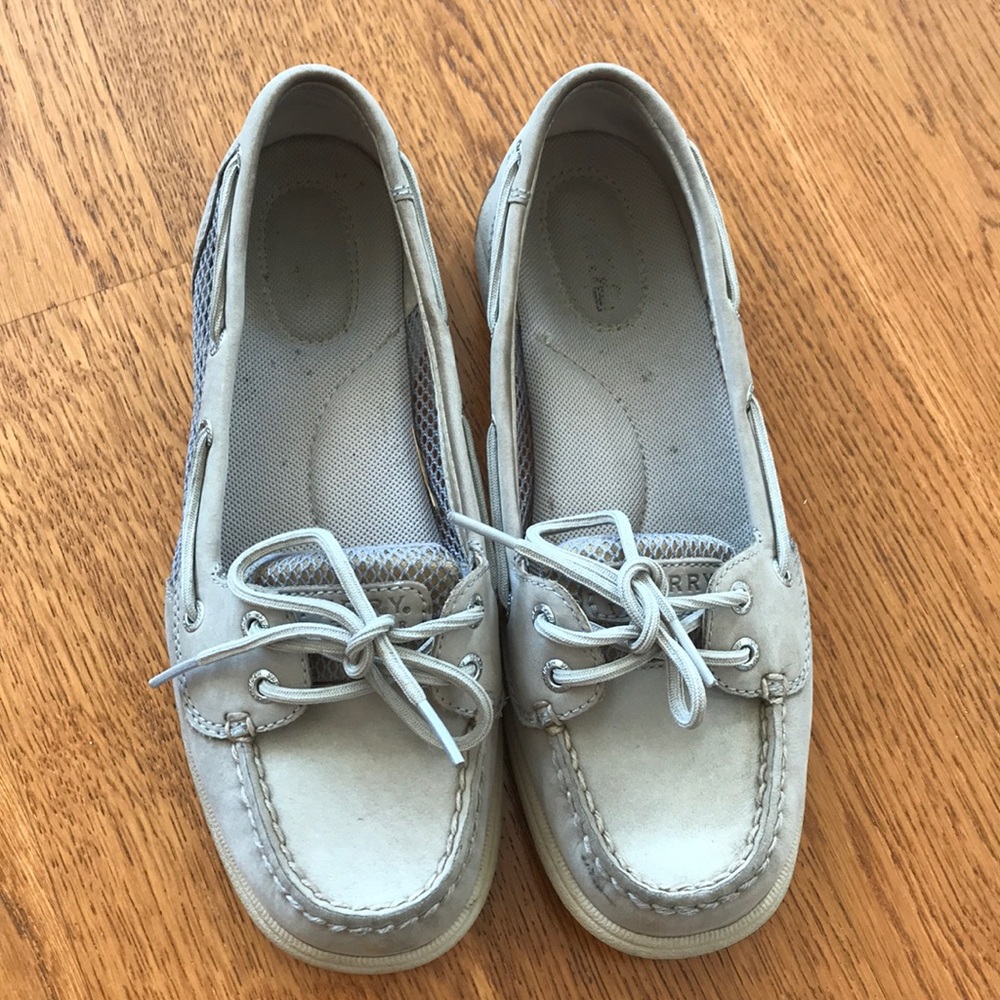 Gray sperrys